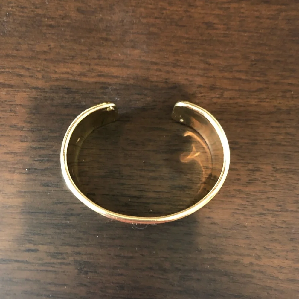 Fashion bracelet LV vibes - Picture 3 of 7